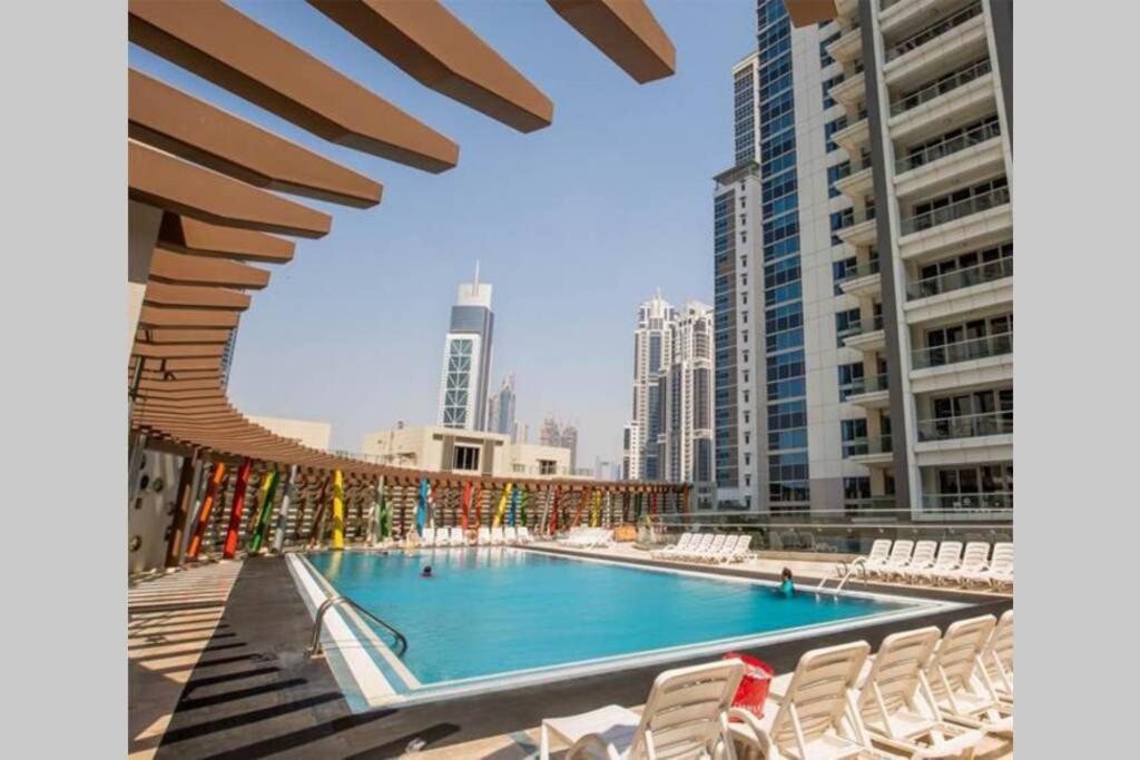 Higuests - Roomy Apt With Infinity Pool Close To Burj Khalifa Dubai Dış mekan fotoğraf